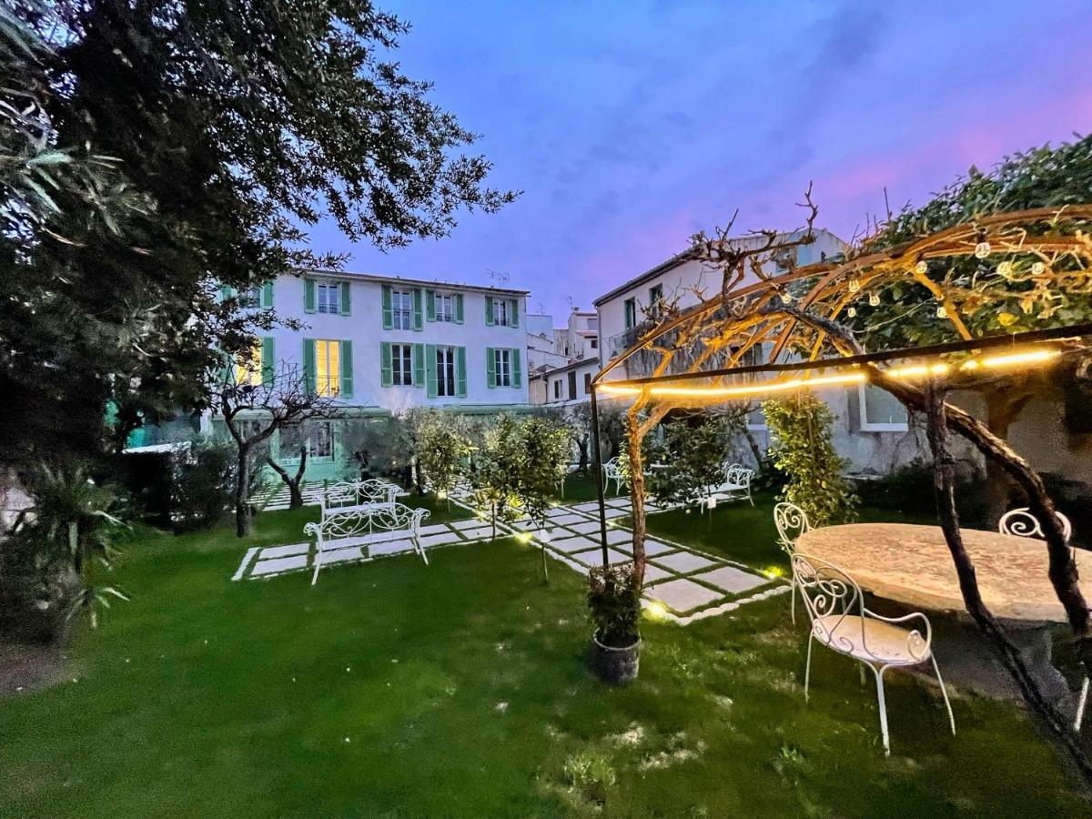 Magnifique Sur Jardin - Vieil Apartment