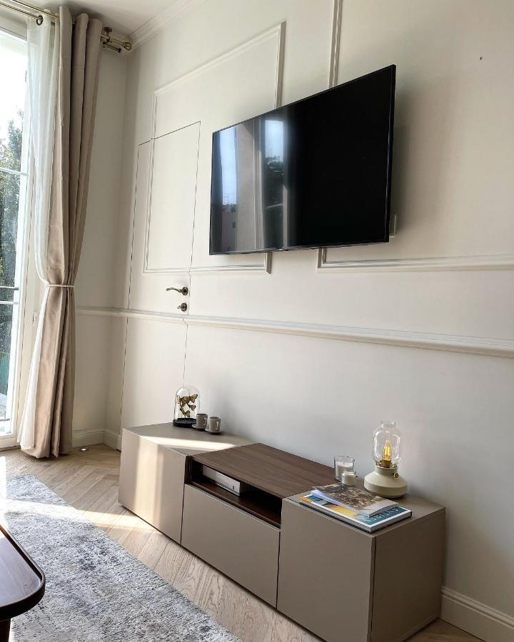 Magnifique Sur Jardin - Vieil Apartment *